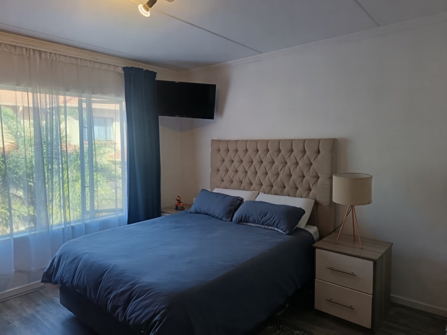 2 Bedroom Property for Sale in Sunninghill Gauteng
