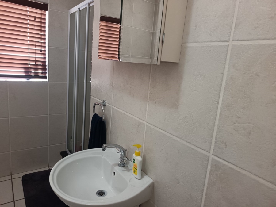 2 Bedroom Property for Sale in Sunninghill Gauteng