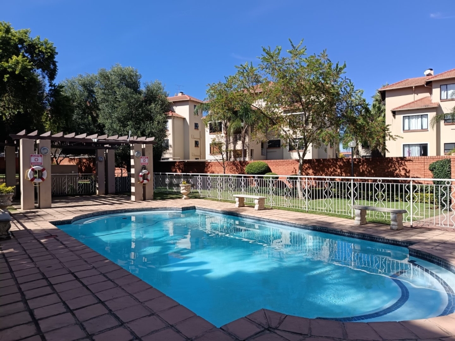 2 Bedroom Property for Sale in Sunninghill Gauteng