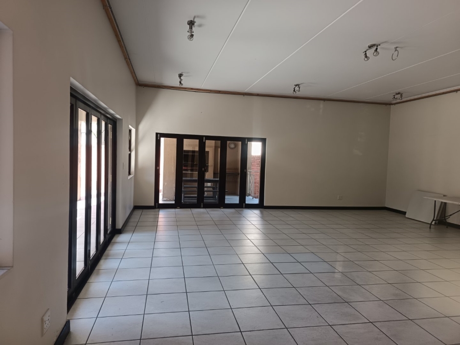 2 Bedroom Property for Sale in Sunninghill Gauteng