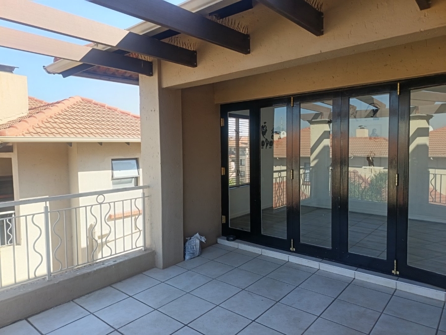 2 Bedroom Property for Sale in Sunninghill Gauteng