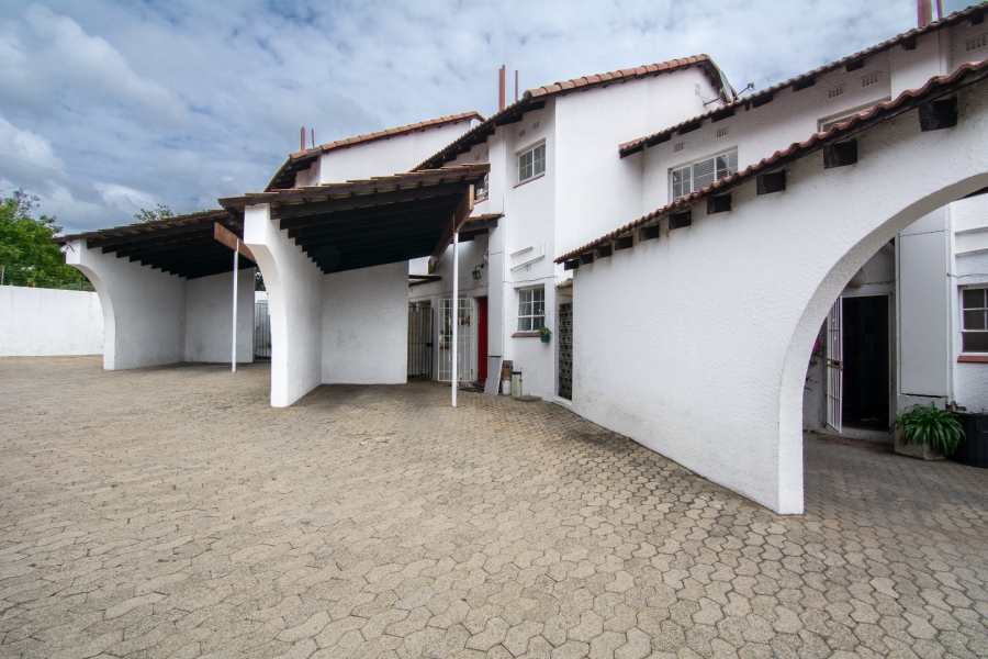 To Let 3 Bedroom Property for Rent in Kew Gauteng