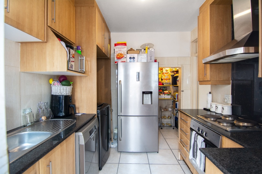 To Let 3 Bedroom Property for Rent in Kew Gauteng