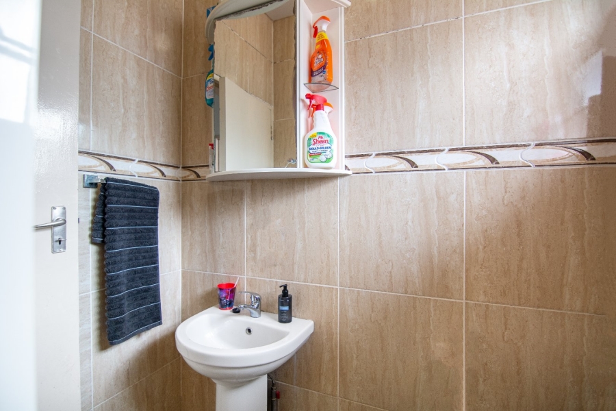To Let 3 Bedroom Property for Rent in Kew Gauteng
