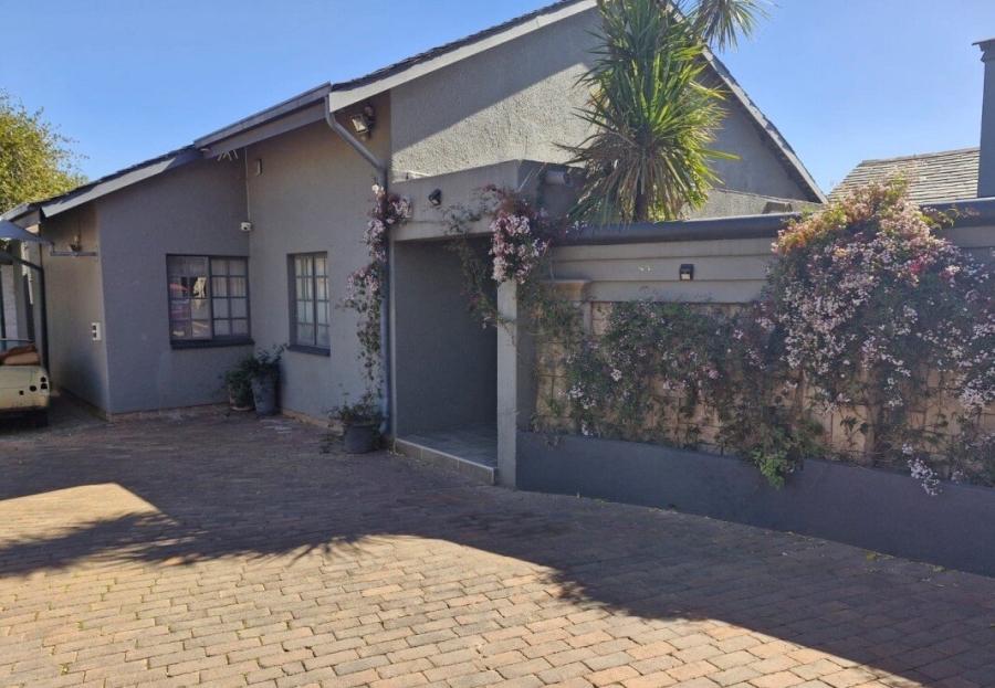 5 Bedroom Property for Sale in Bedfordview Gauteng