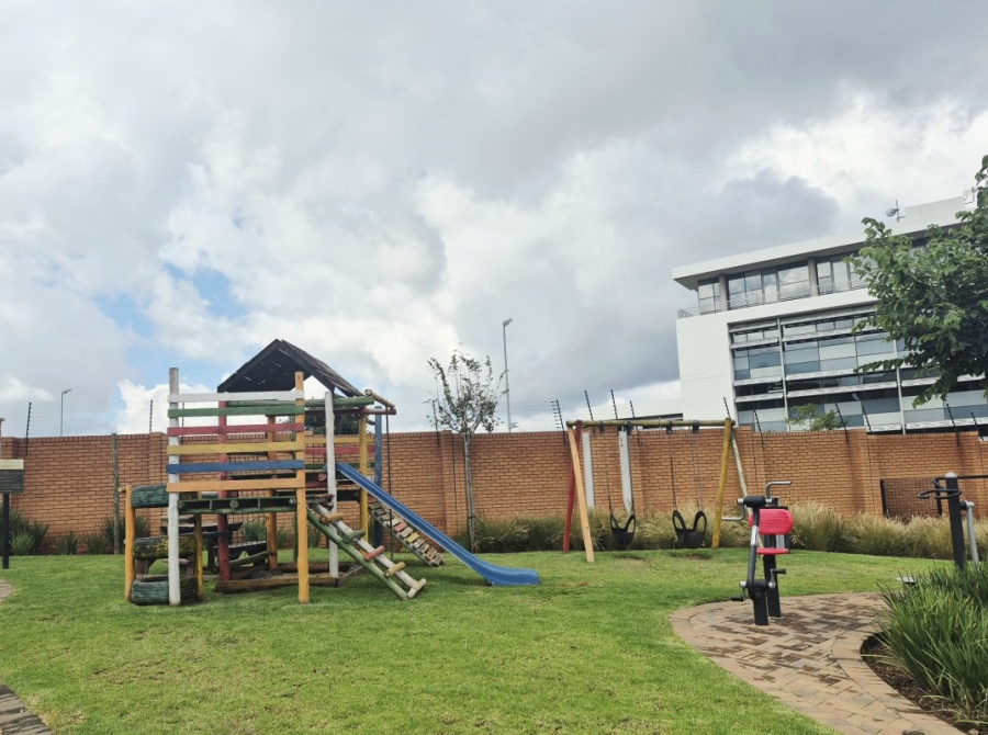 1 Bedroom Property for Sale in Modderfontein Gauteng