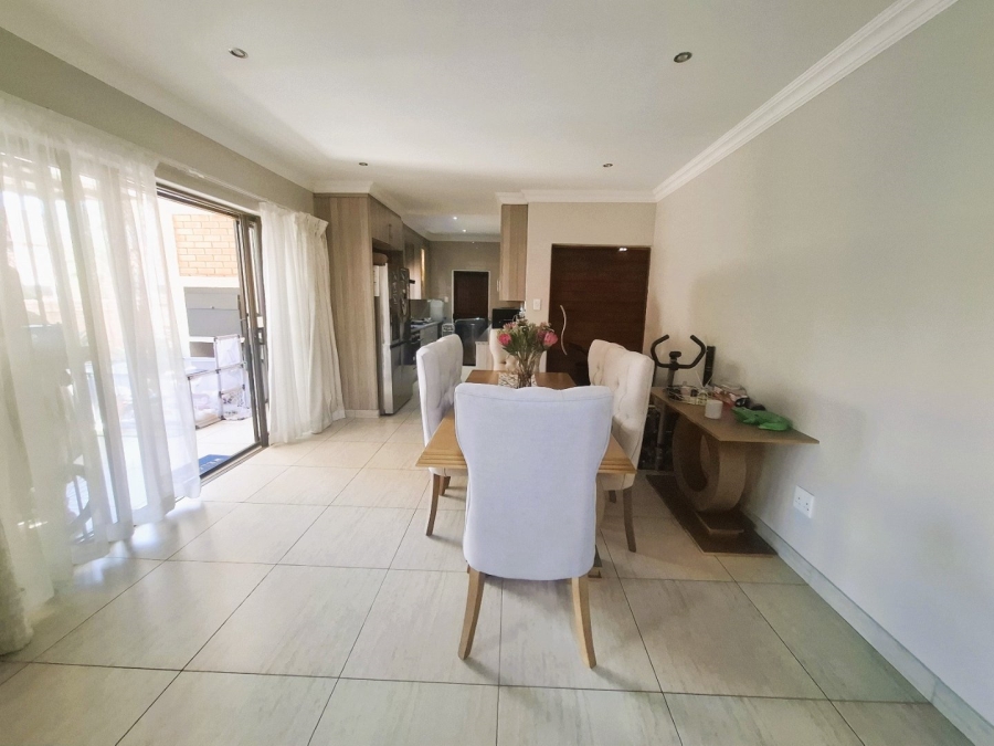 To Let 3 Bedroom Property for Rent in Equestria Gauteng