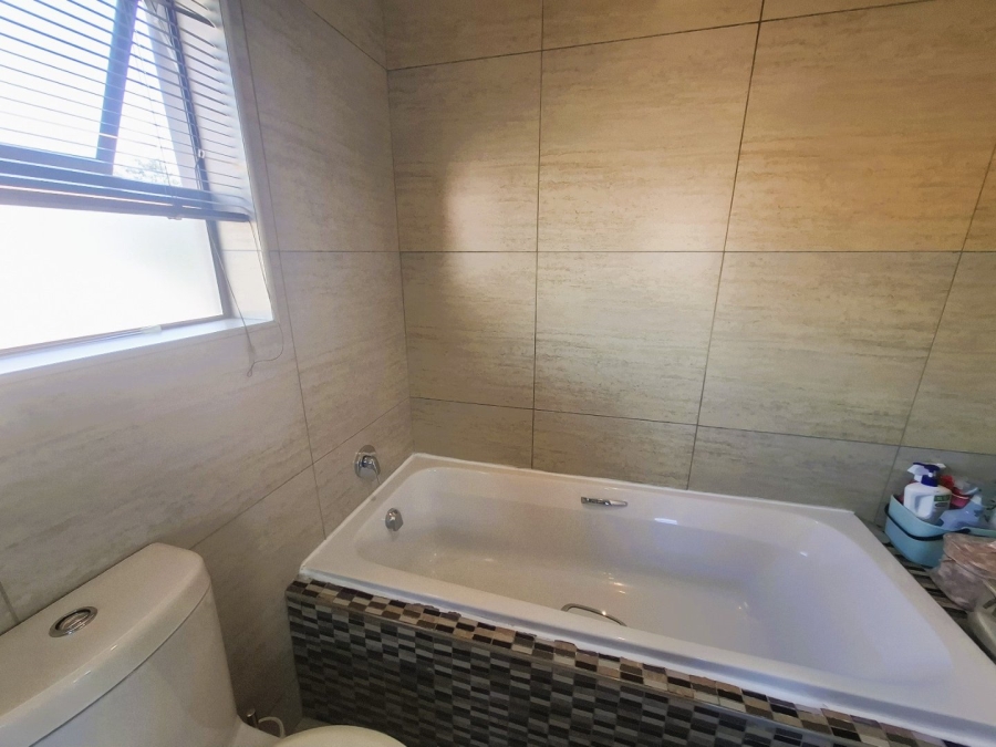 To Let 3 Bedroom Property for Rent in Equestria Gauteng