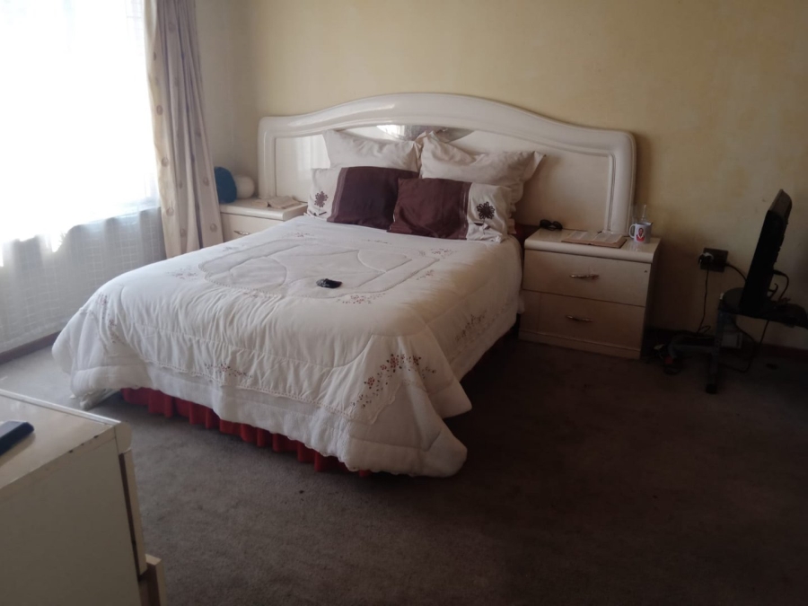 To Let 3 Bedroom Property for Rent in Regents Park Gauteng