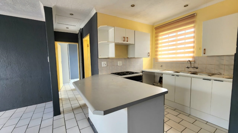To Let 2 Bedroom Property for Rent in Horizon View Gauteng
