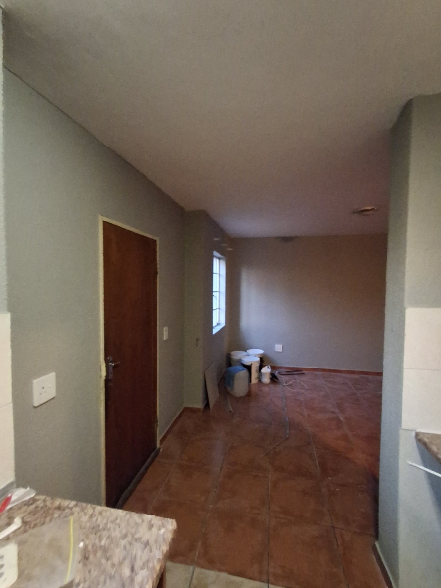 2 Bedroom Property for Sale in Kosmosdal Gauteng