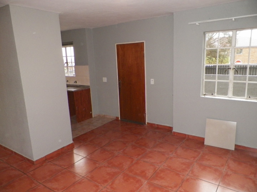 2 Bedroom Property for Sale in Kosmosdal Gauteng