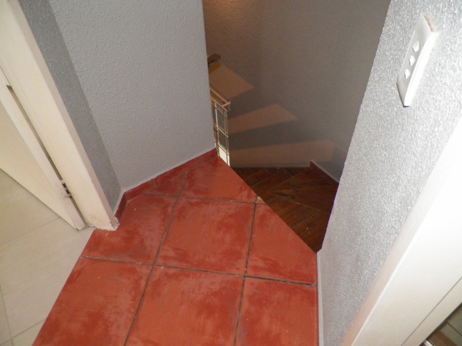 2 Bedroom Property for Sale in Kosmosdal Gauteng