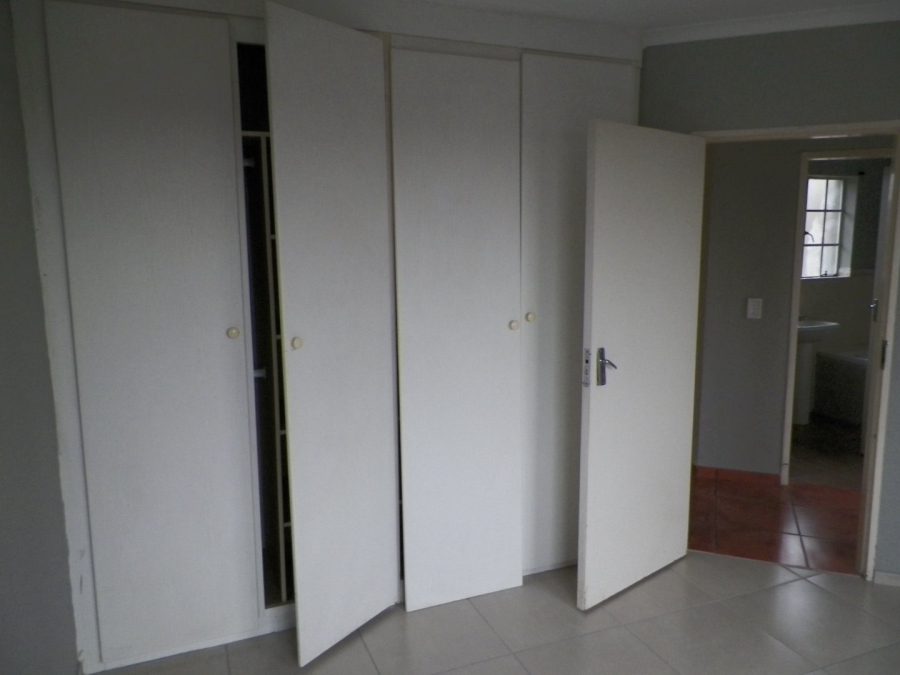 2 Bedroom Property for Sale in Kosmosdal Gauteng