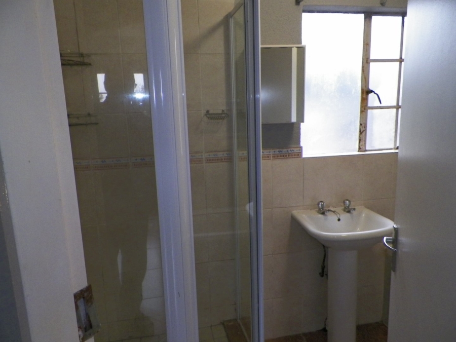 2 Bedroom Property for Sale in Kosmosdal Gauteng