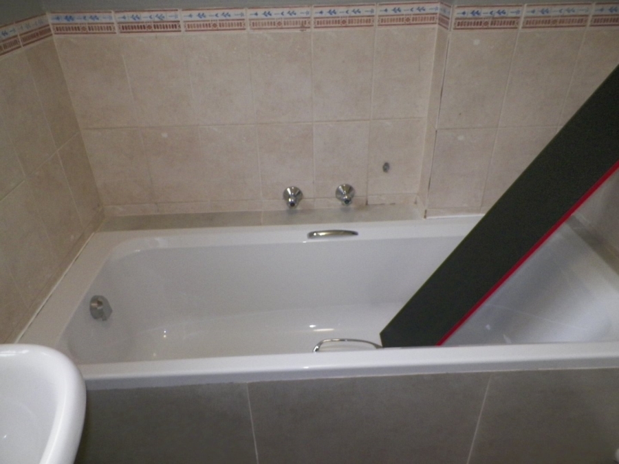 2 Bedroom Property for Sale in Kosmosdal Gauteng