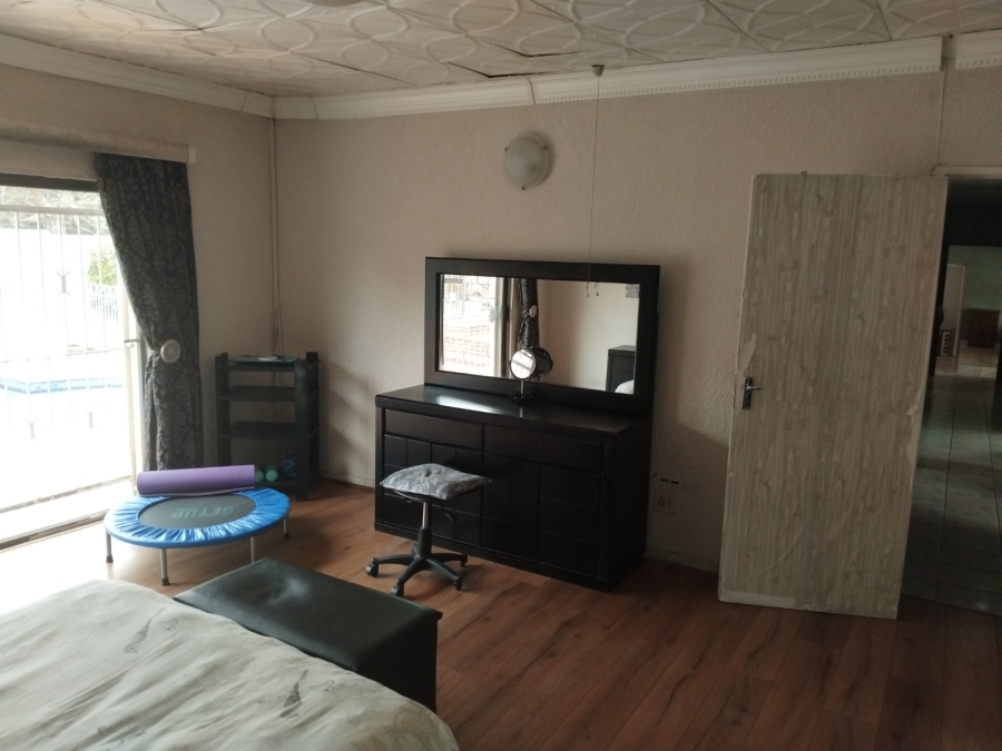 4 Bedroom Property for Sale in Rustivia Gauteng