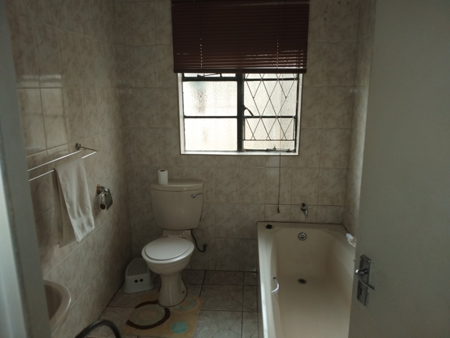 4 Bedroom Property for Sale in Rustivia Gauteng