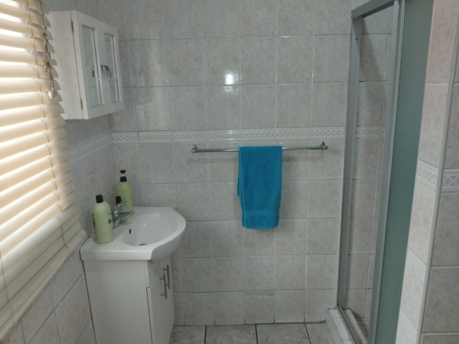 4 Bedroom Property for Sale in Rustivia Gauteng