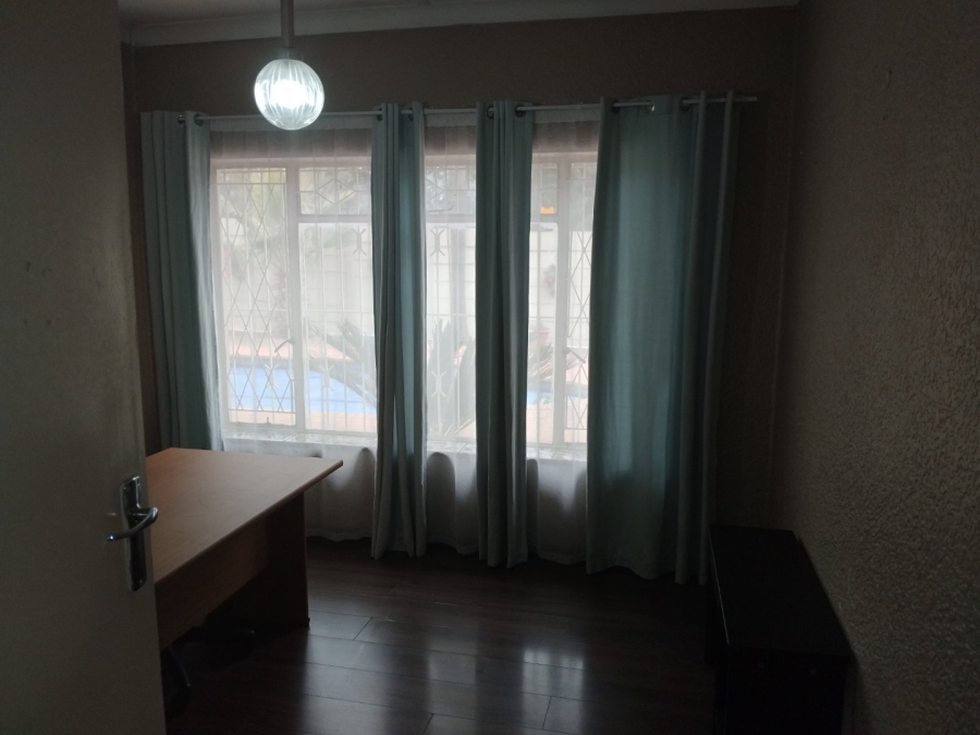 4 Bedroom Property for Sale in Rustivia Gauteng