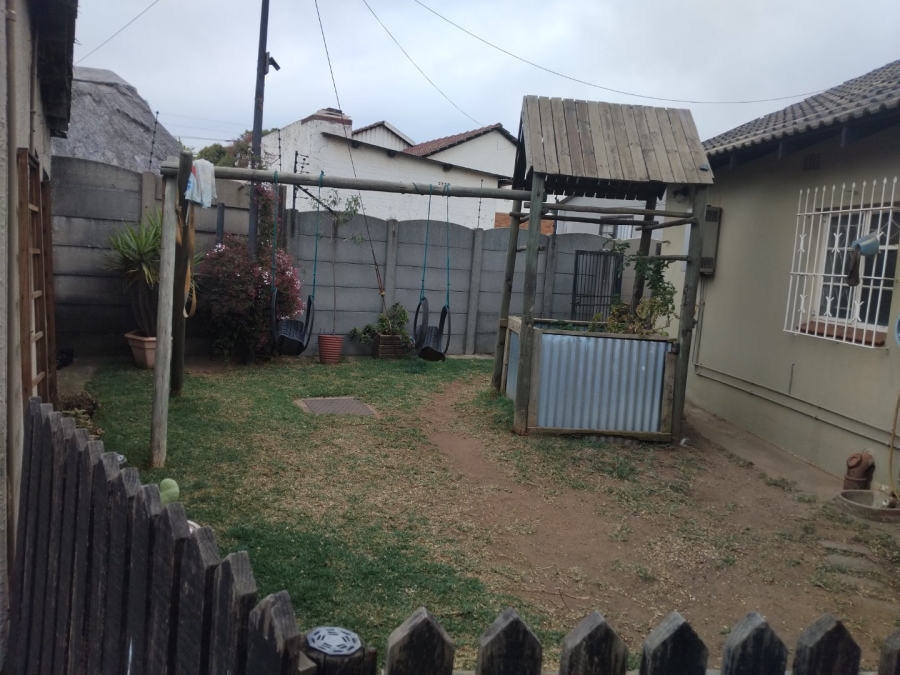 4 Bedroom Property for Sale in Rustivia Gauteng