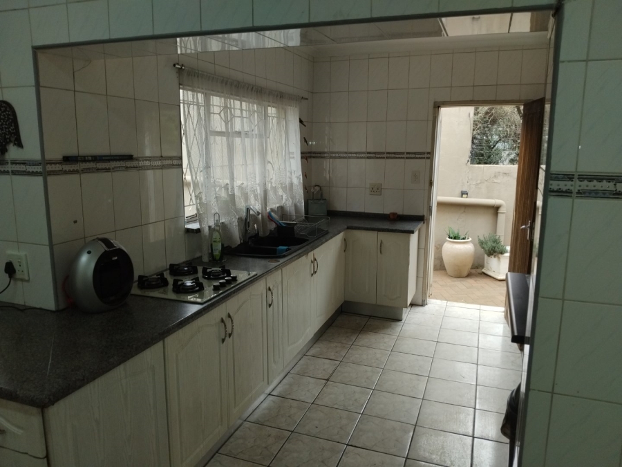 4 Bedroom Property for Sale in Rustivia Gauteng