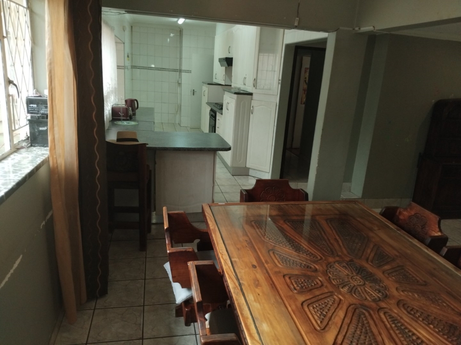 4 Bedroom Property for Sale in Rustivia Gauteng