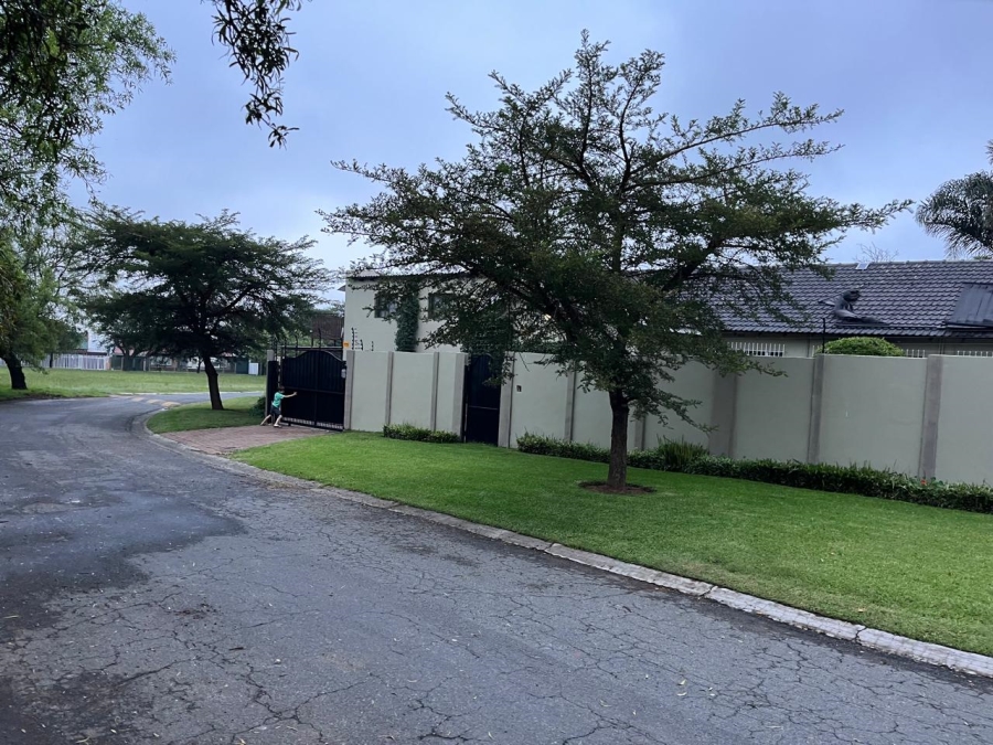 4 Bedroom Property for Sale in Rustivia Gauteng
