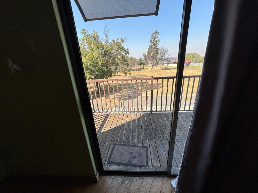 4 Bedroom Property for Sale in Rustivia Gauteng