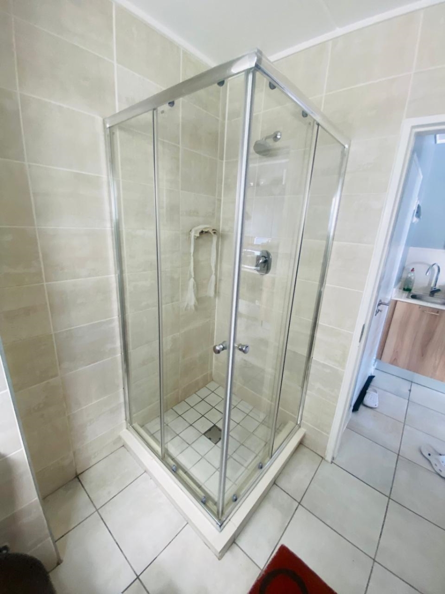 1 Bedroom Property for Sale in Linbro Park Gauteng