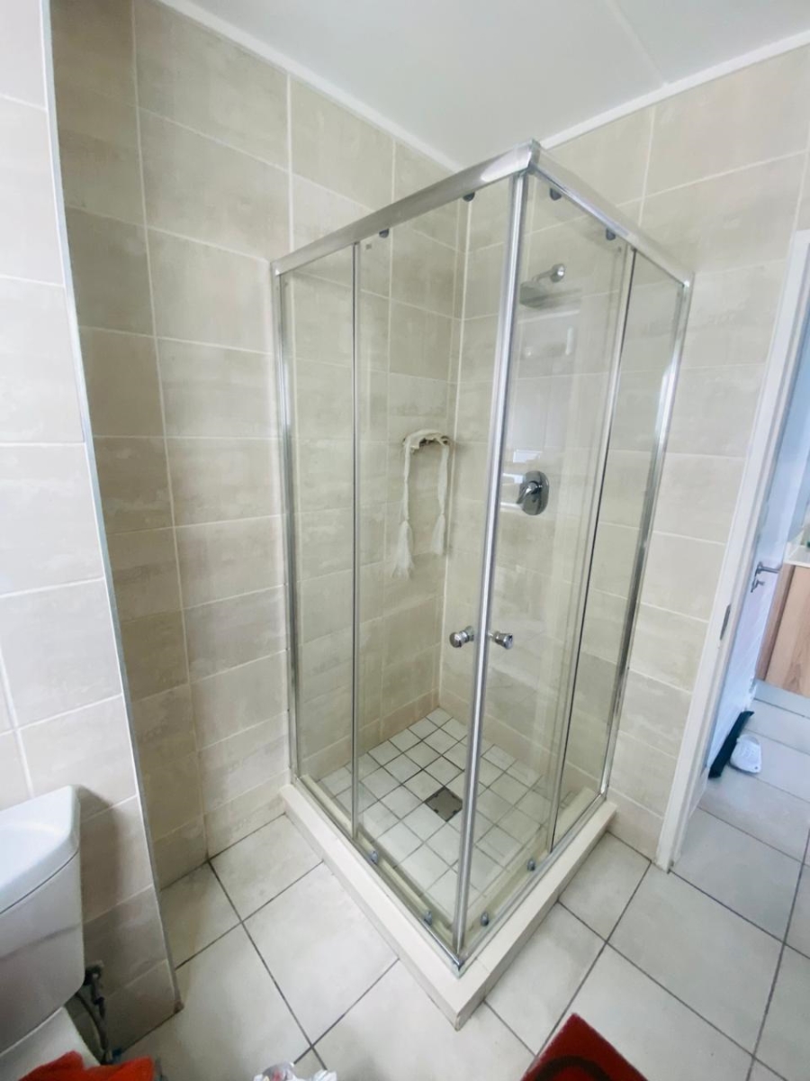 1 Bedroom Property for Sale in Linbro Park Gauteng
