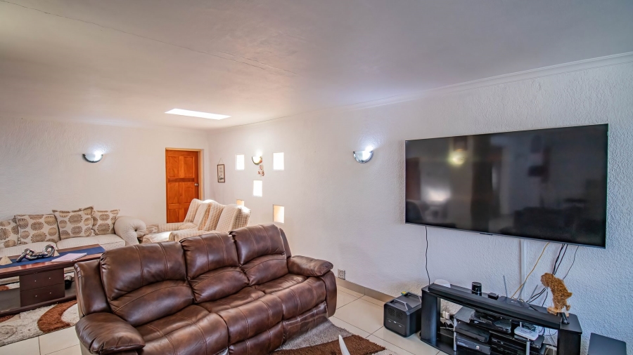 4 Bedroom Property for Sale in Vorna Valley Gauteng