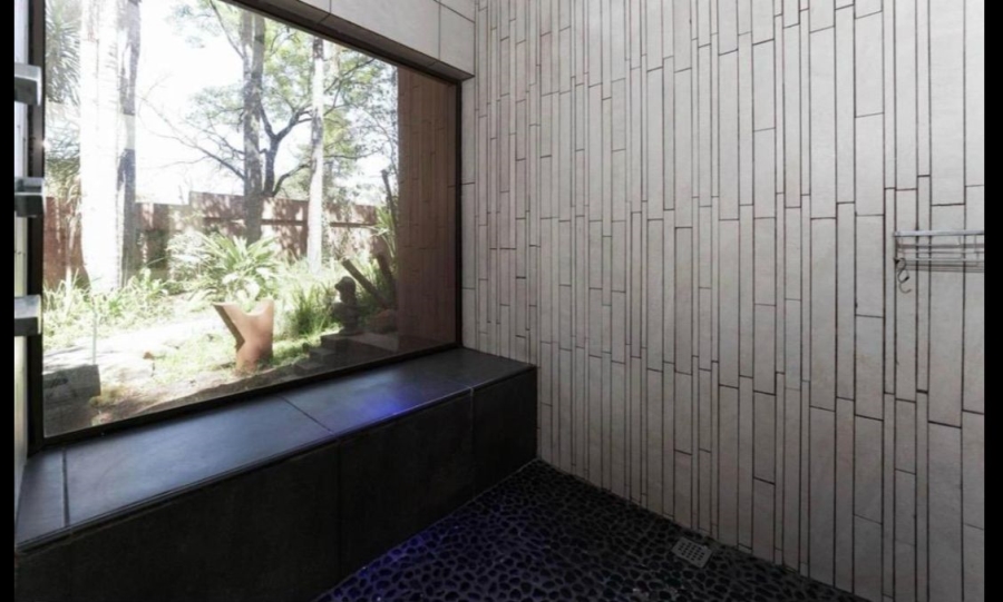  Bedroom Property for Sale in Atholl Gardens Gauteng