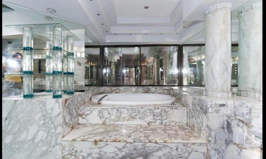  Bedroom Property for Sale in Atholl Gardens Gauteng