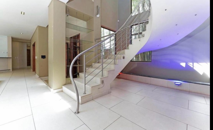  Bedroom Property for Sale in Atholl Gardens Gauteng