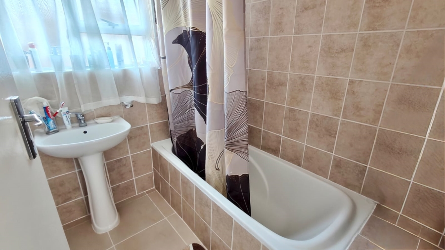 2 Bedroom Property for Sale in Vaal Marina Gauteng