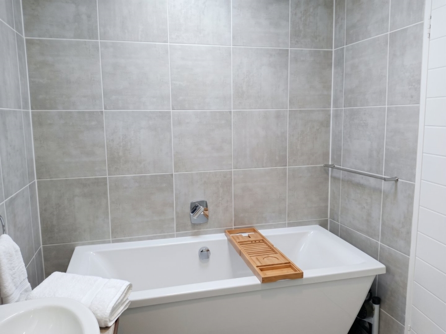 1 Bedroom Property for Sale in Linbro Park Gauteng