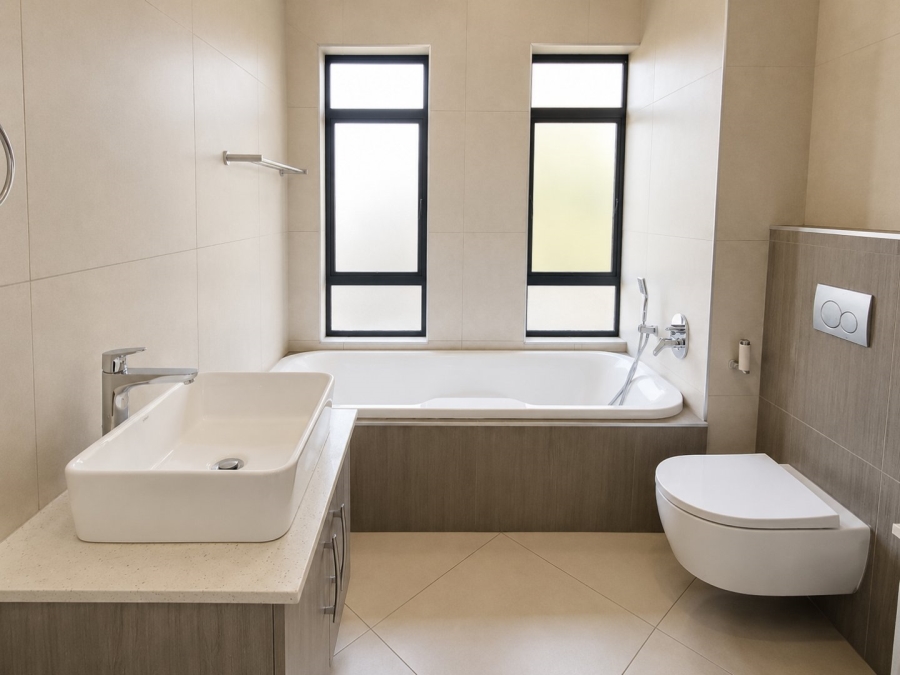 4 Bedroom Property for Sale in Midstream Ridge Gauteng