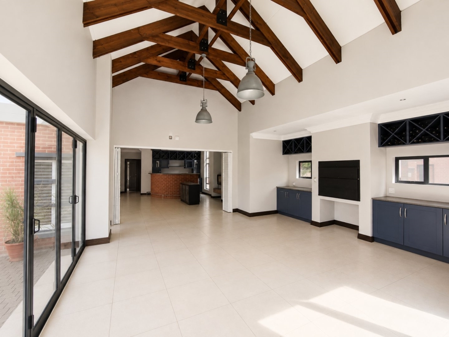 4 Bedroom Property for Sale in Midstream Ridge Gauteng