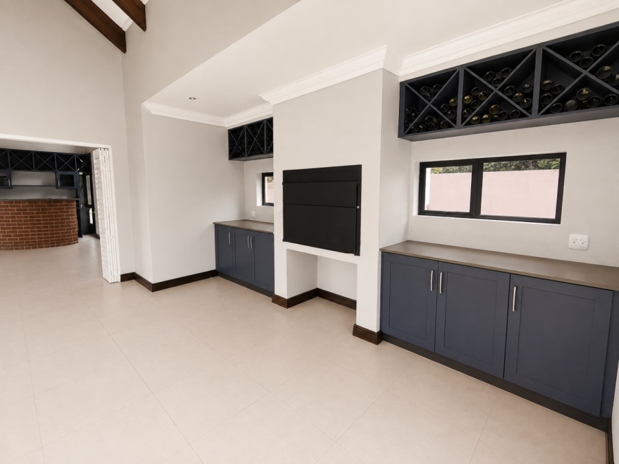 4 Bedroom Property for Sale in Midstream Ridge Gauteng