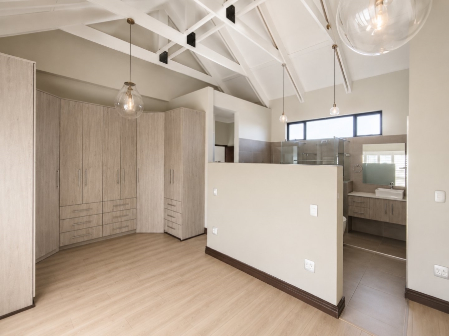 4 Bedroom Property for Sale in Midstream Ridge Gauteng