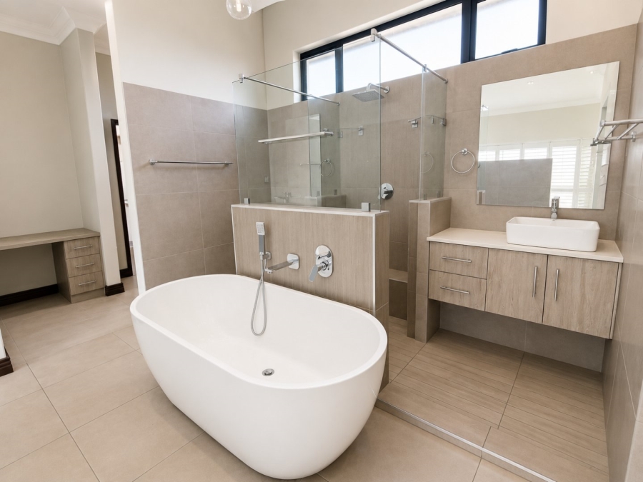 4 Bedroom Property for Sale in Midstream Ridge Gauteng