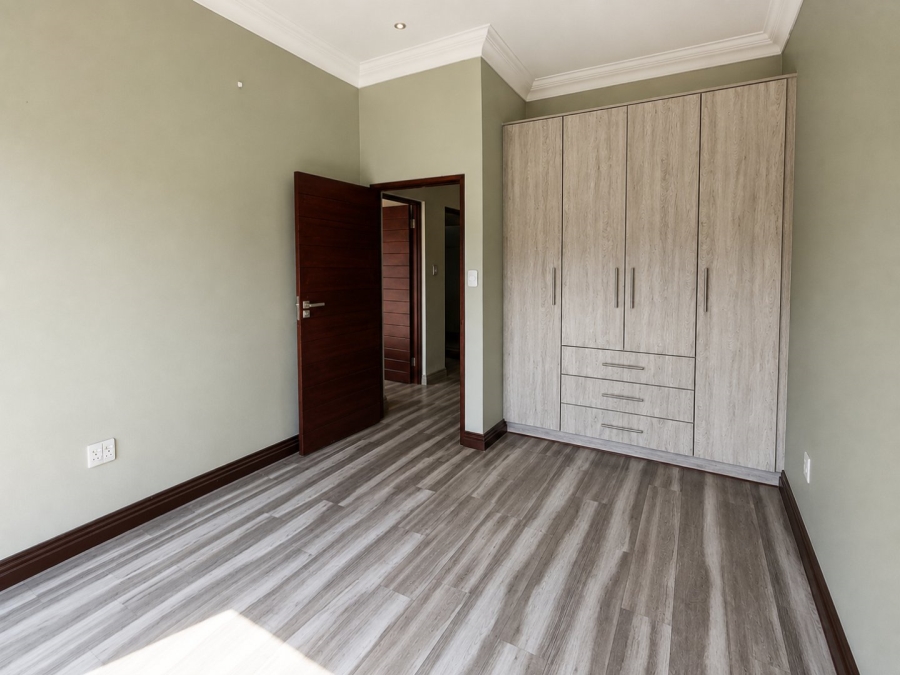 4 Bedroom Property for Sale in Midstream Ridge Gauteng