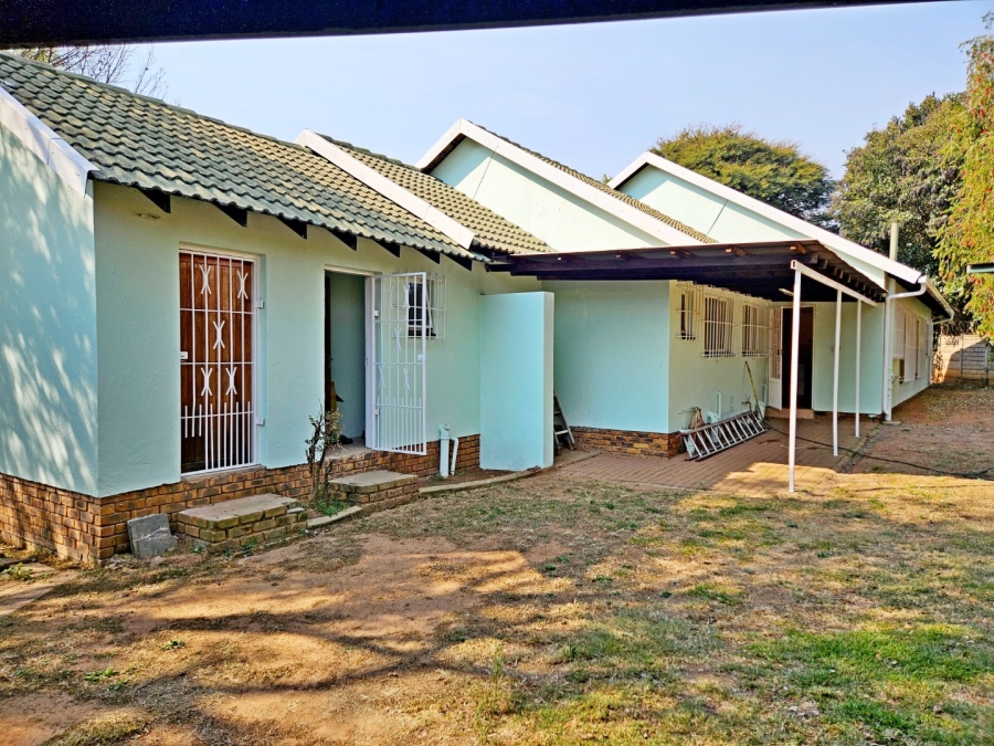 3 Bedroom Property for Sale in Birchleigh North Gauteng
