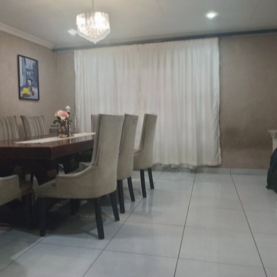 To Let 2 Bedroom Property for Rent in Cosmo City Gauteng