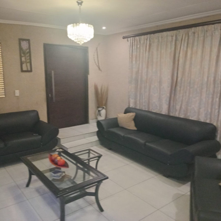 To Let 2 Bedroom Property for Rent in Cosmo City Gauteng