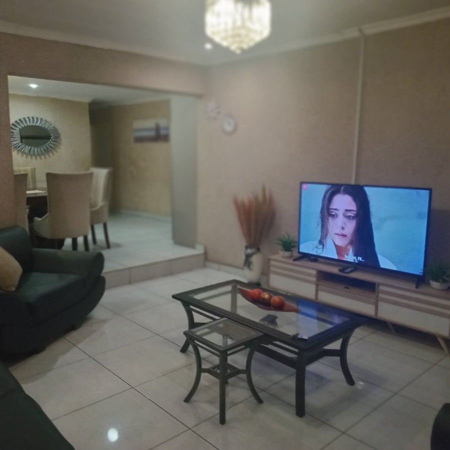 To Let 2 Bedroom Property for Rent in Cosmo City Gauteng