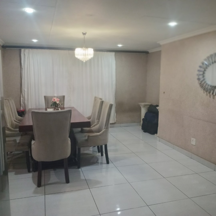 To Let 2 Bedroom Property for Rent in Cosmo City Gauteng