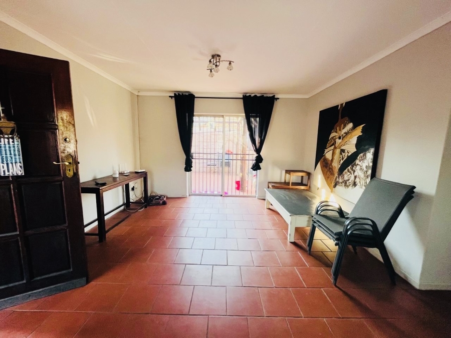3 Bedroom Property for Sale in Doornpoort AH Gauteng