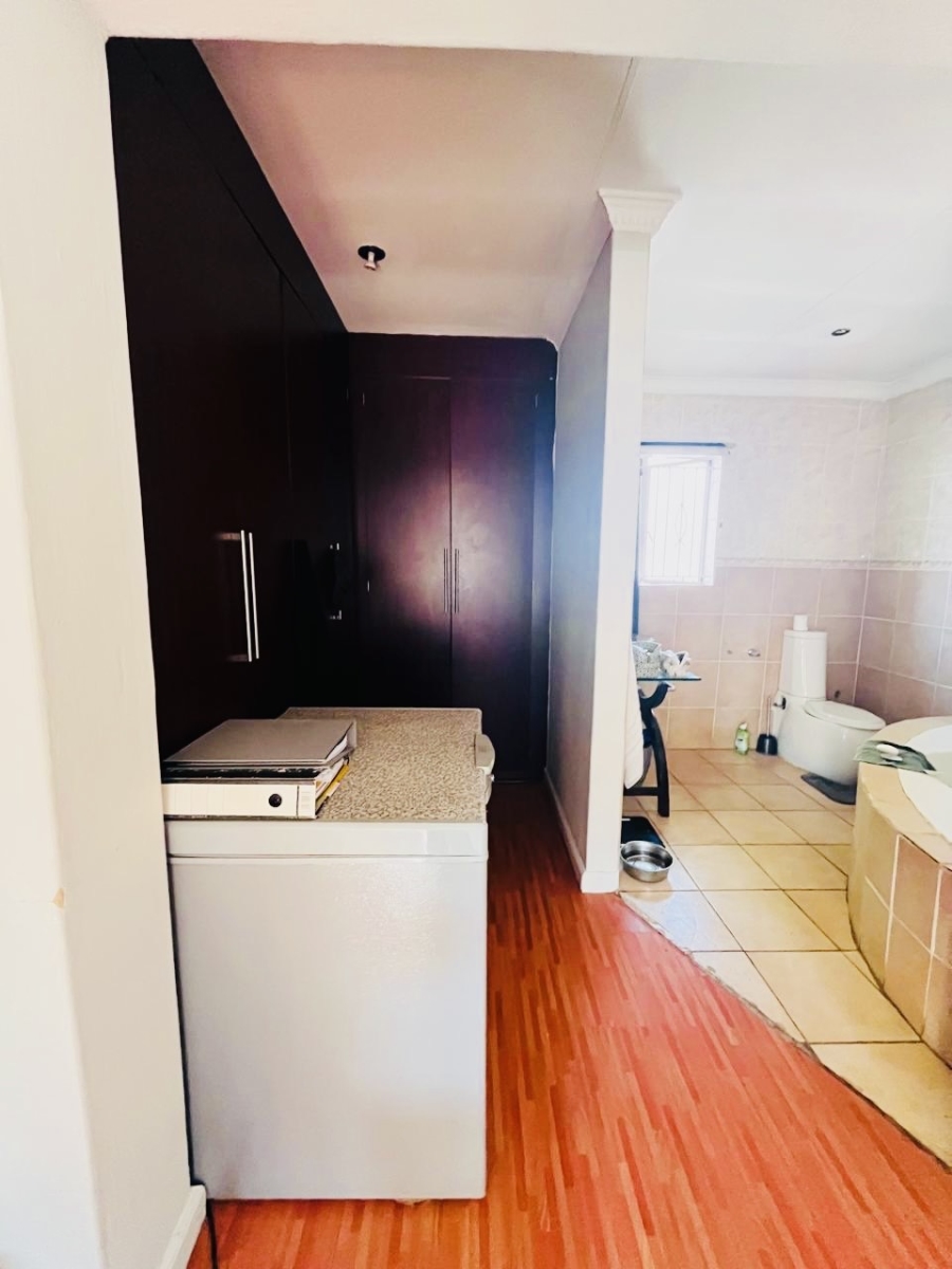 3 Bedroom Property for Sale in Doornpoort AH Gauteng